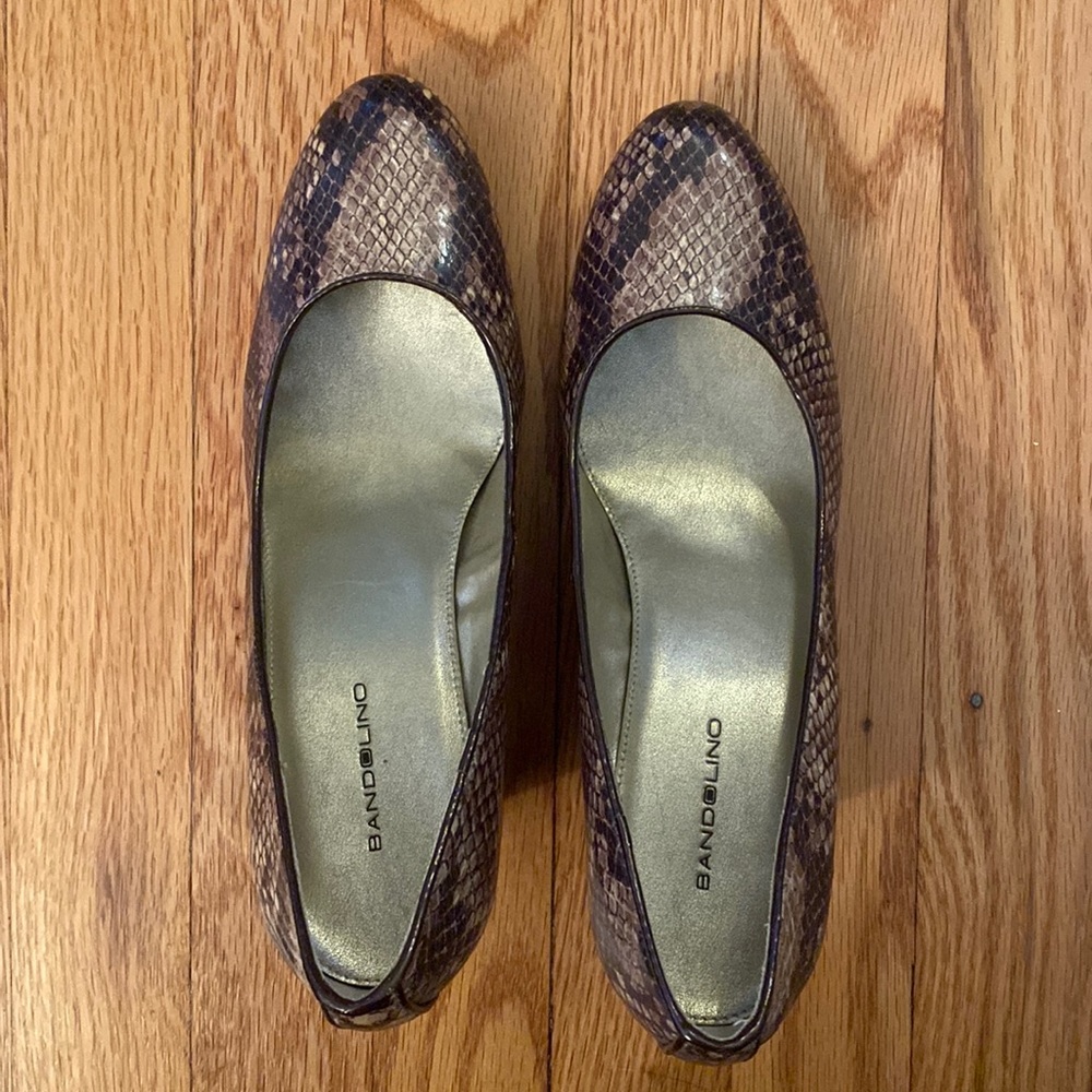 Bandolino wedge heels